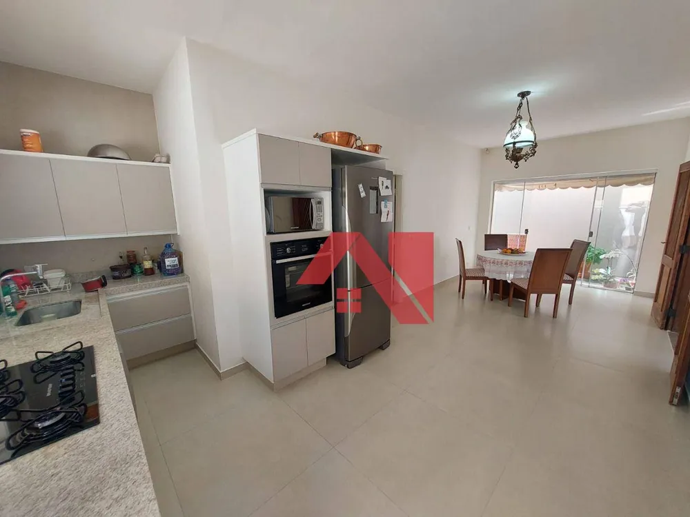 Casa, 3 quartos, 180 m² - Foto 3