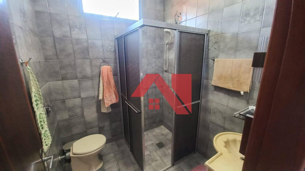 Casa para alugar com 2 quartos, 200m² - Foto 5