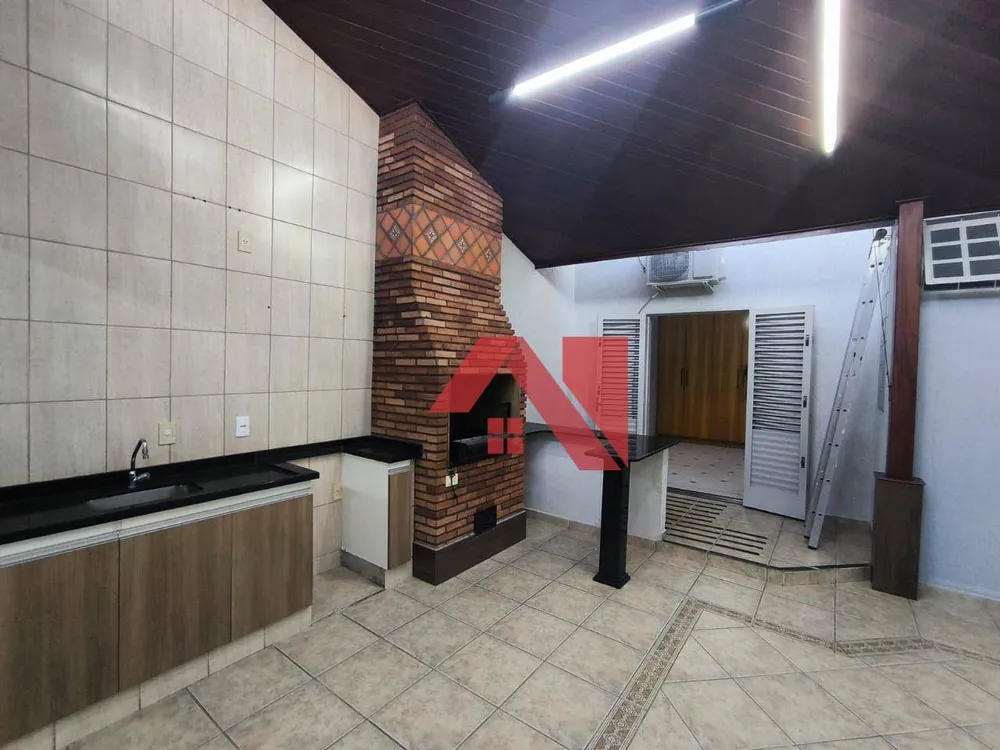 Casa, 3 quartos, 218 m² - Foto 10