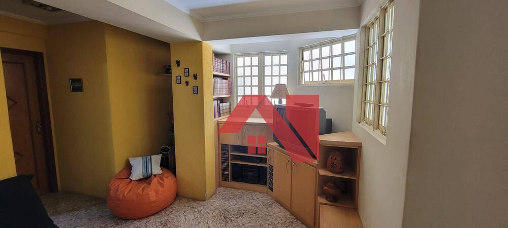 Casa, 3 quartos, 263 m² - Foto 4