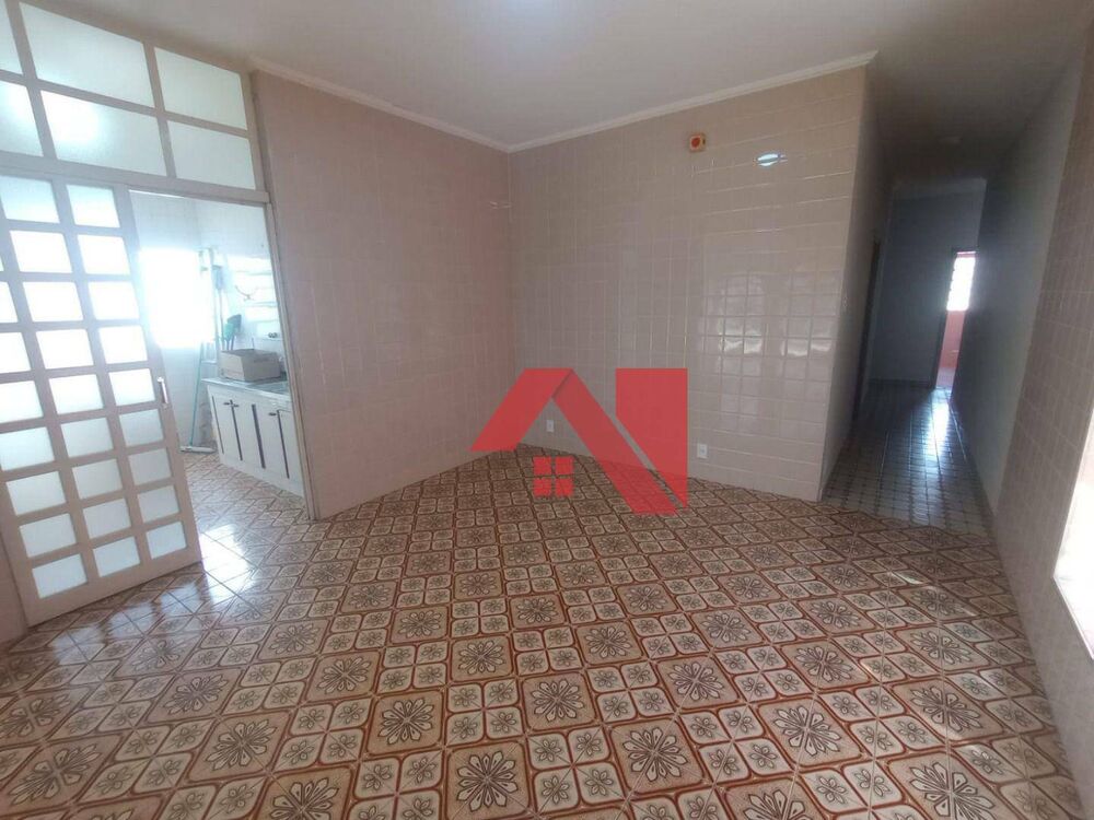Casa, 3 quartos, 218 m² - Foto 1