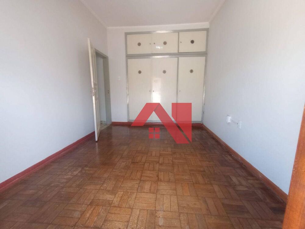 Casa, 3 quartos, 218 m² - Foto 4