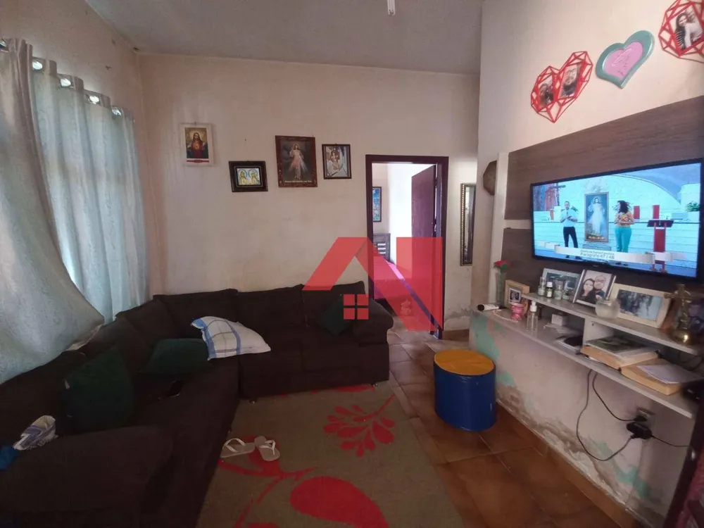 Casa, 3 quartos, 200 m² - Foto 1