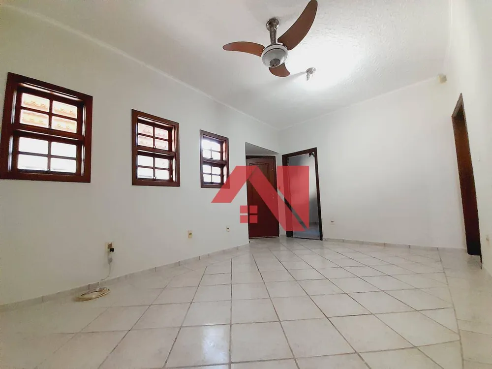 Casa, 3 quartos, 164 m² - Foto 2