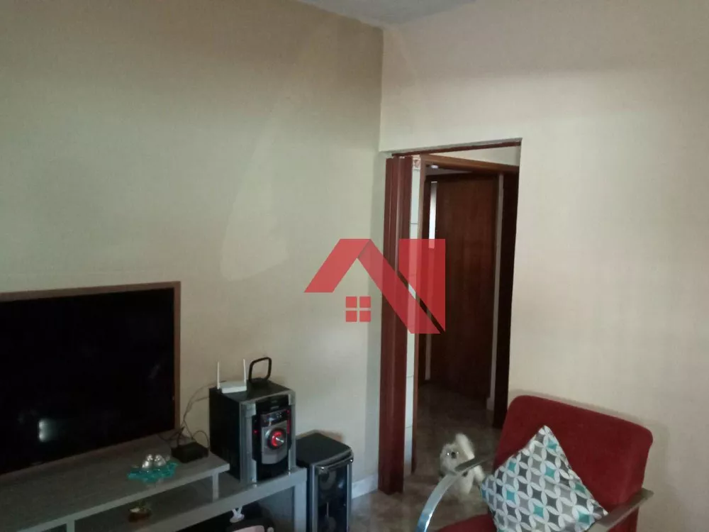 Casa à venda com 3 quartos, 200m² - Foto 4