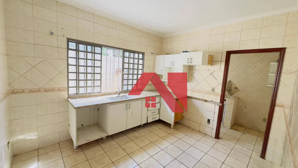 Casa, 3 quartos, 210 m² - Foto 3