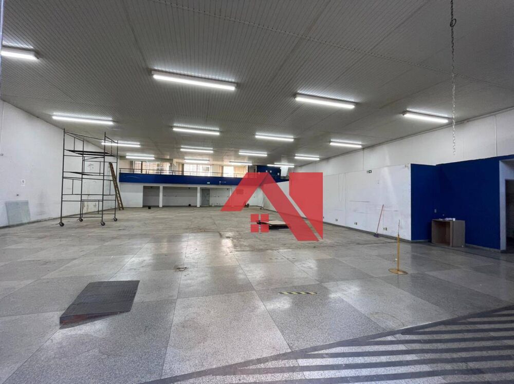 Loja-Salão, 660 m² - Foto 1