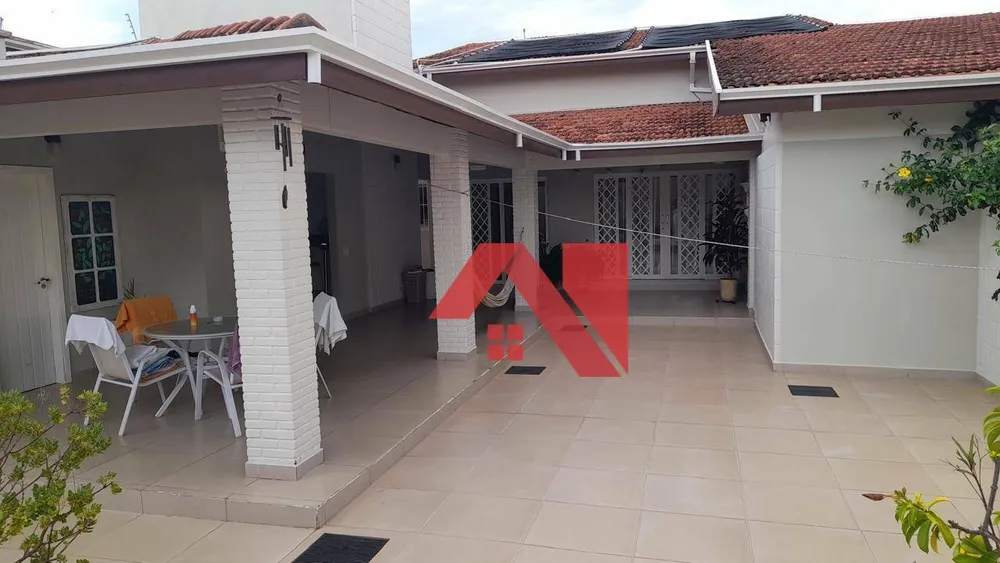 Casa, 4 quartos, 295 m² - Foto 2