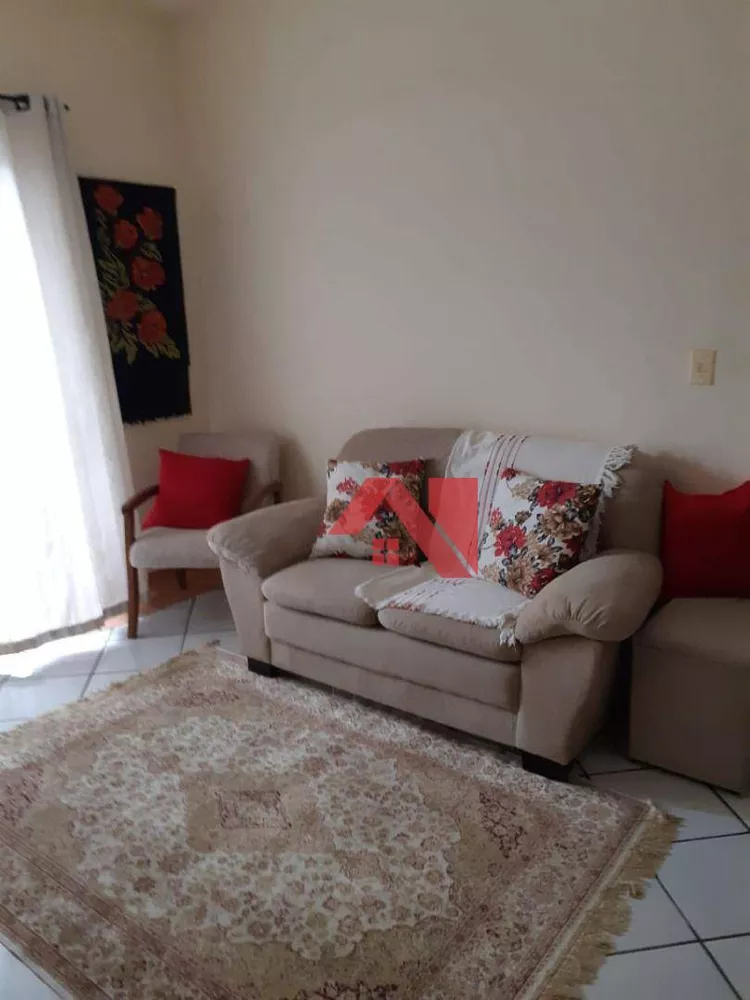 Apartamento à venda com 3 quartos, 74m² - Foto 1