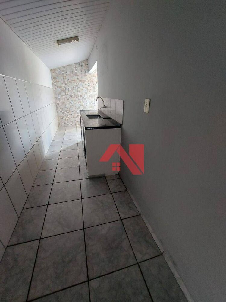 Casa à venda com 2 quartos, 70m² - Foto 8