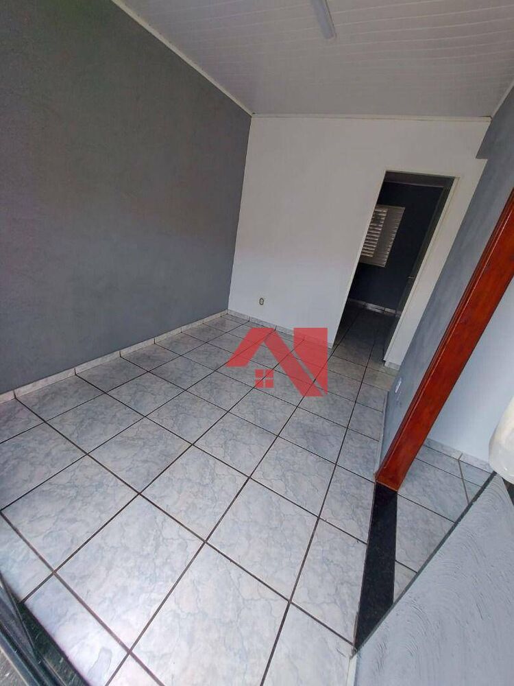 Casa à venda com 2 quartos, 70m² - Foto 2