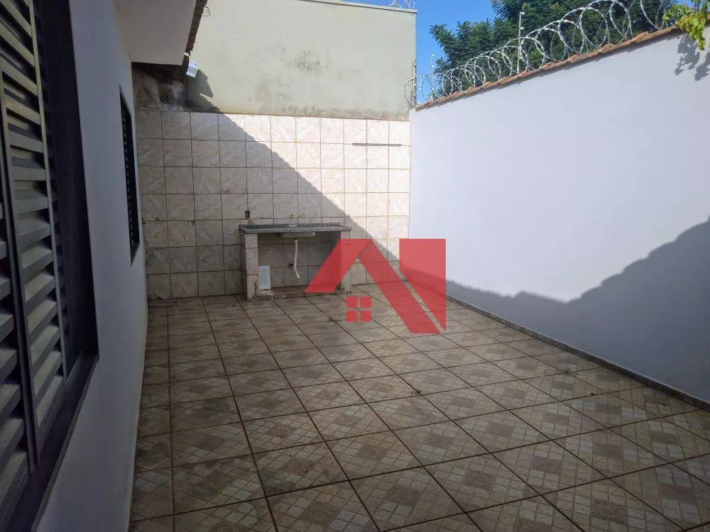 Casa à venda com 3 quartos, 93m² - Foto 4