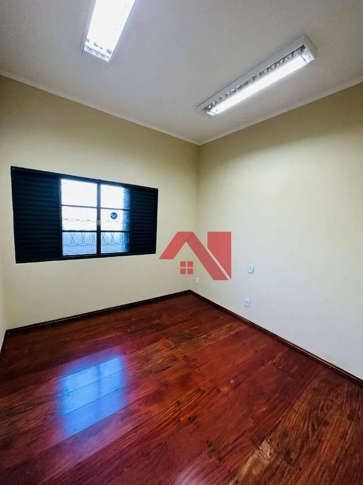 Casa, 4 quartos, 217 m² - Foto 1
