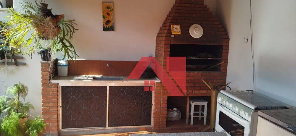 Casa, 4 quartos, 192 m² - Foto 1