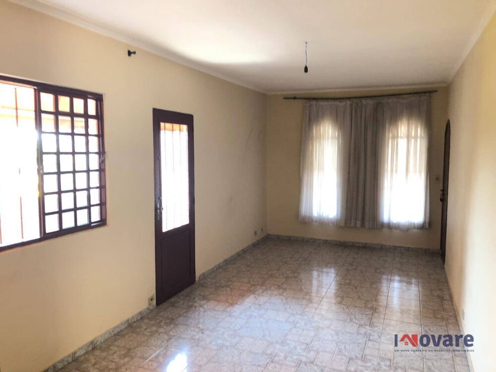 Casa, 3 quartos, 180 m² - Foto 1