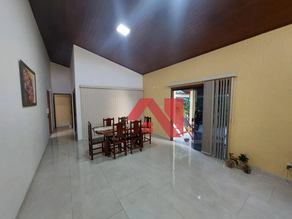 Casa, 3 quartos, 178 m² - Foto 2