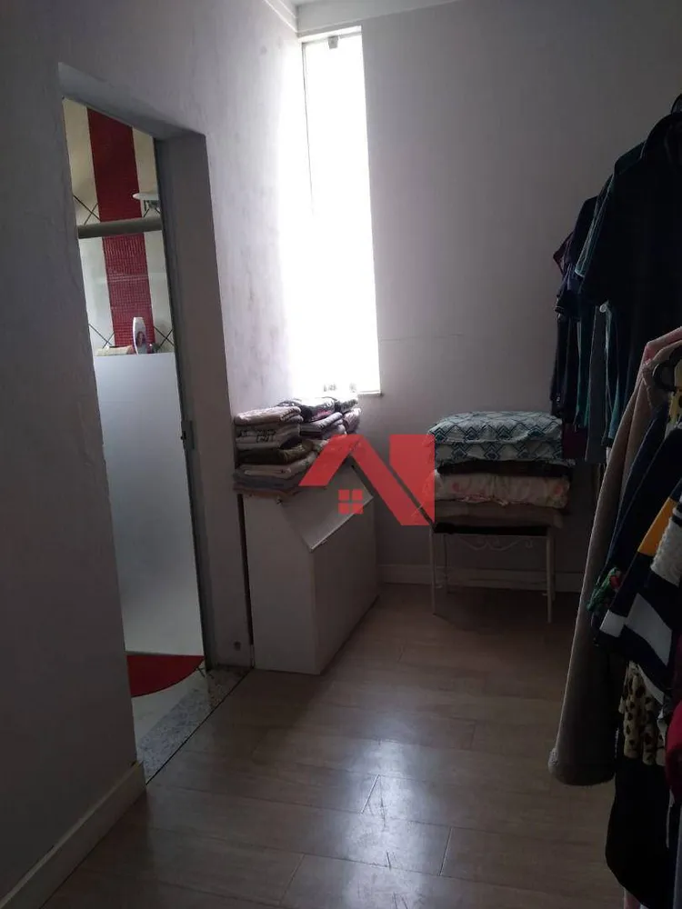 Casa, 4 quartos, 237 m² - Foto 2