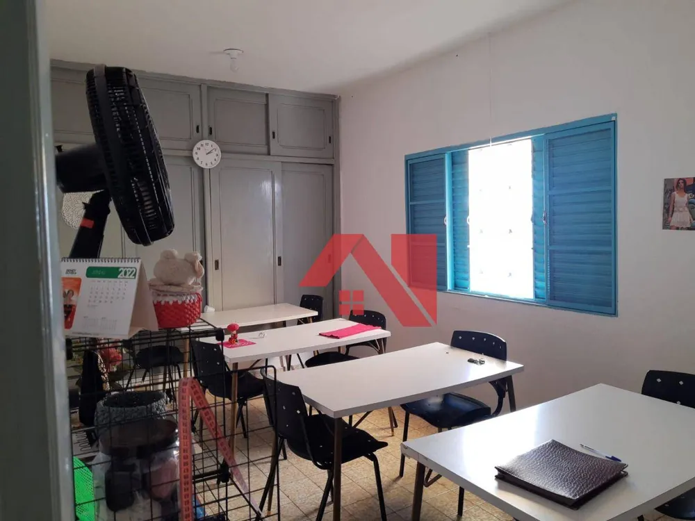 Casa, 8 quartos, 302 m² - Foto 2