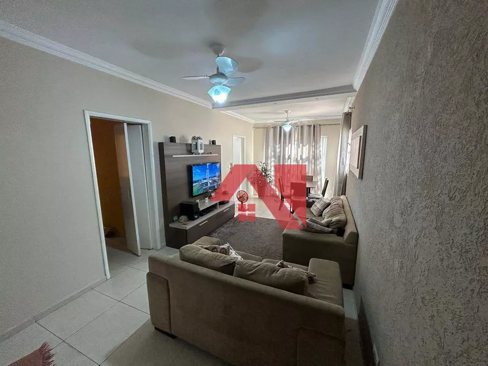 Casa à venda com 3 quartos, 180m² - Foto 1