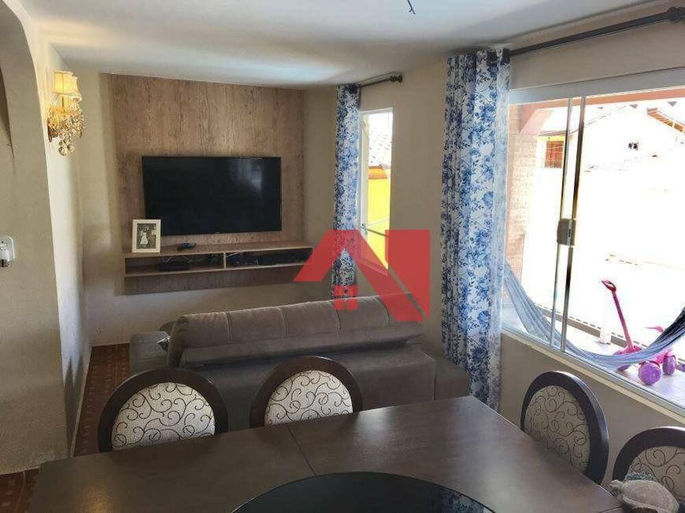 Casa, 3 quartos, 235 m² - Foto 2