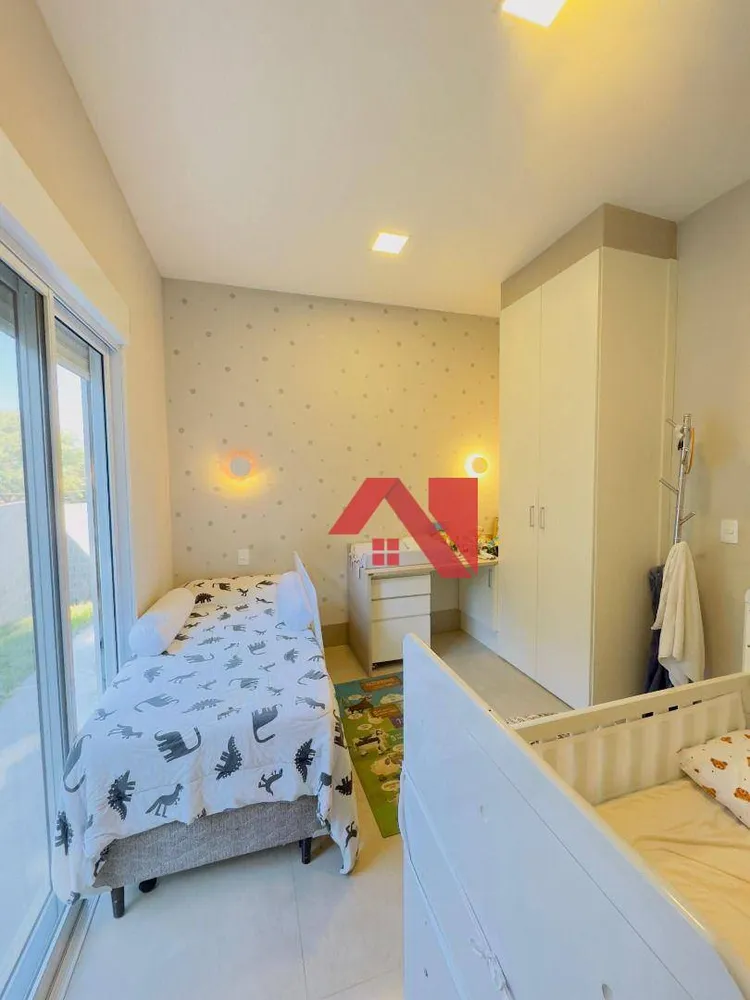 Casa, 3 quartos, 212 m² - Foto 2