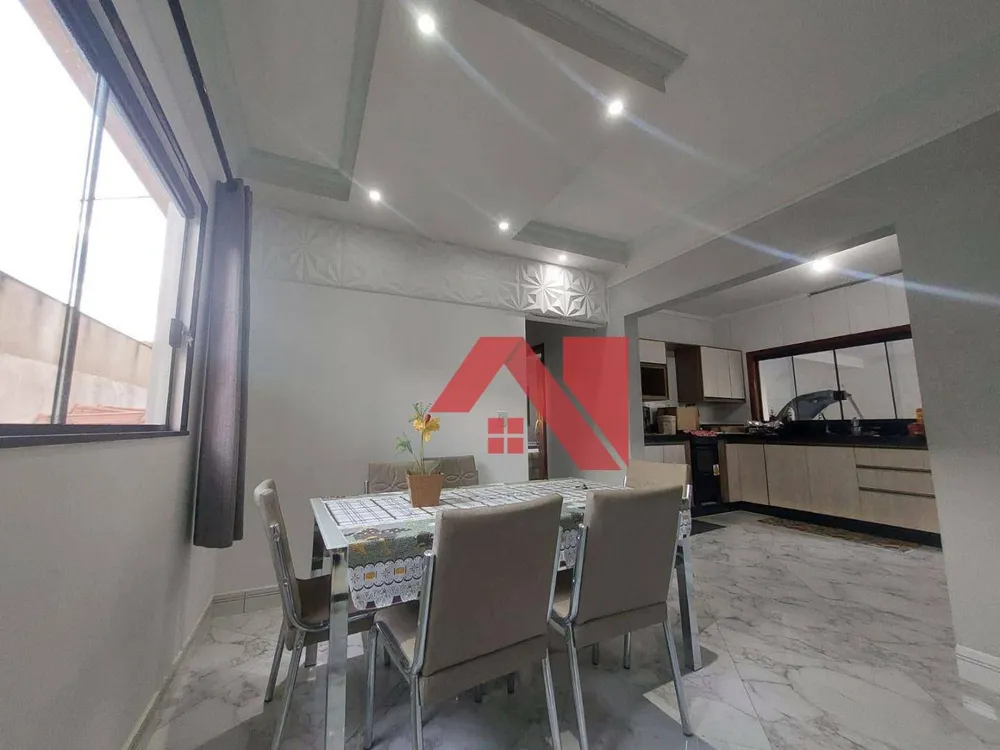 Casa, 3 quartos, 200 m² - Foto 4