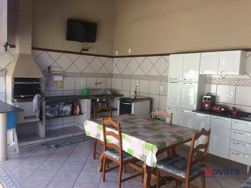 Casa, 3 quartos, 220 m² - Foto 1
