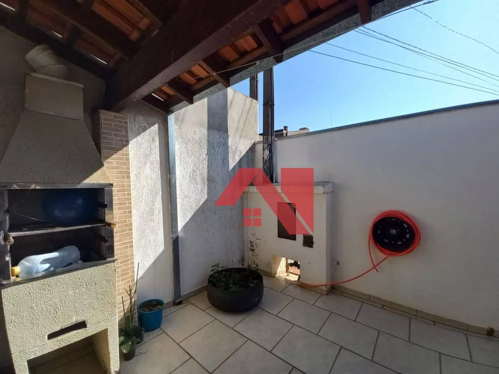 Casa à venda com 3 quartos, 160m² - Foto 3