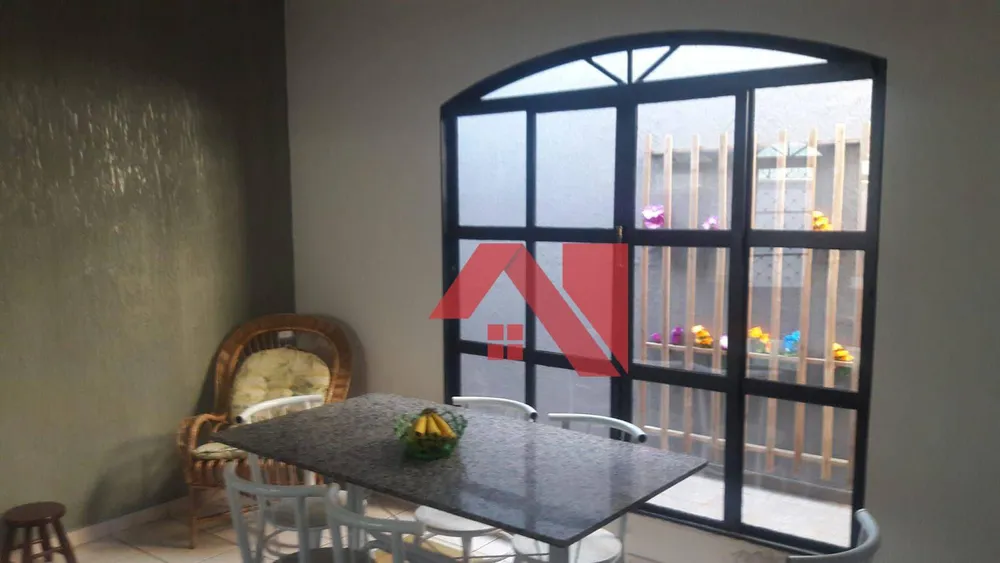 Casa, 3 quartos, 186 m² - Foto 11