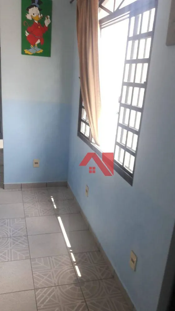 Casa, 3 quartos, 186 m² - Foto 2