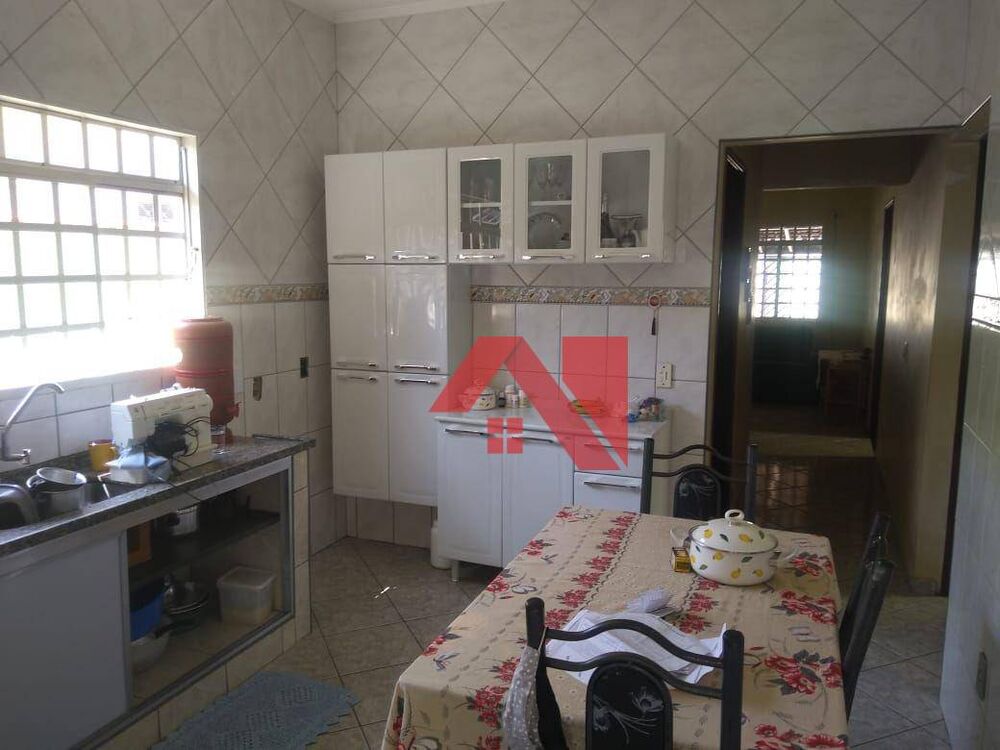 Casa, 3 quartos, 170 m² - Foto 2