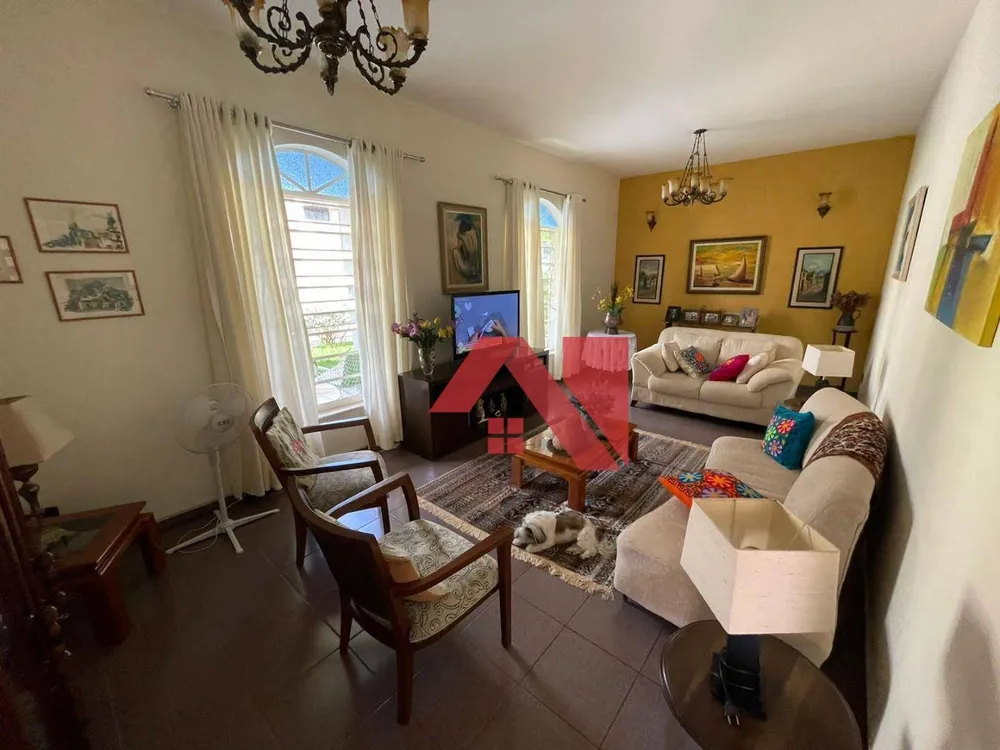 Casa, 4 quartos, 250 m² - Foto 1