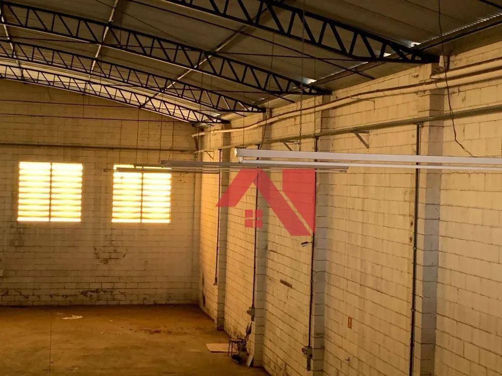 Depósito-Galpão, 800 m² - Foto 1