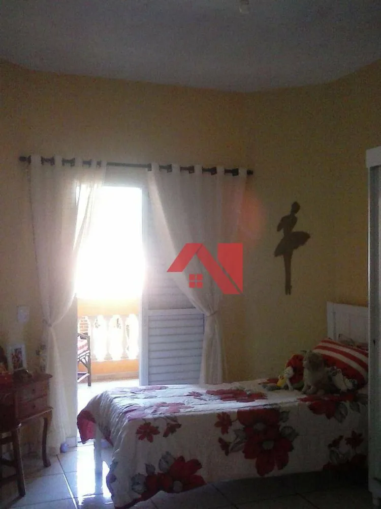Casa, 3 quartos, 200 m² - Foto 4