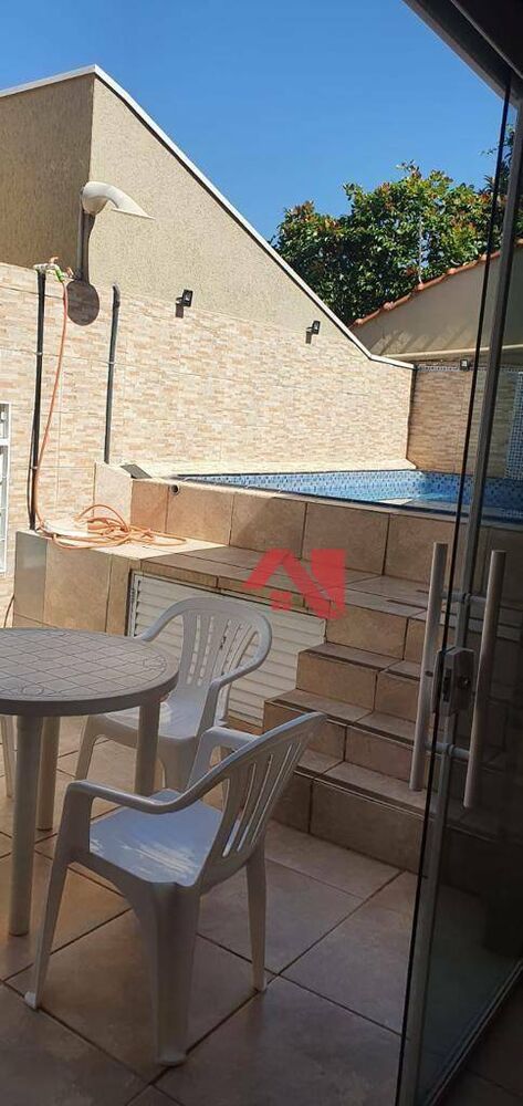 Casa, 3 quartos, 197 m² - Foto 1