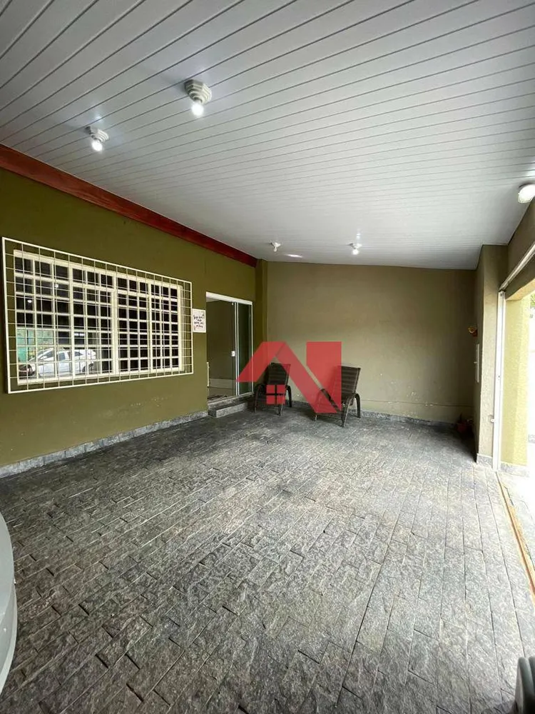 Casa, 3 quartos, 197 m² - Foto 2