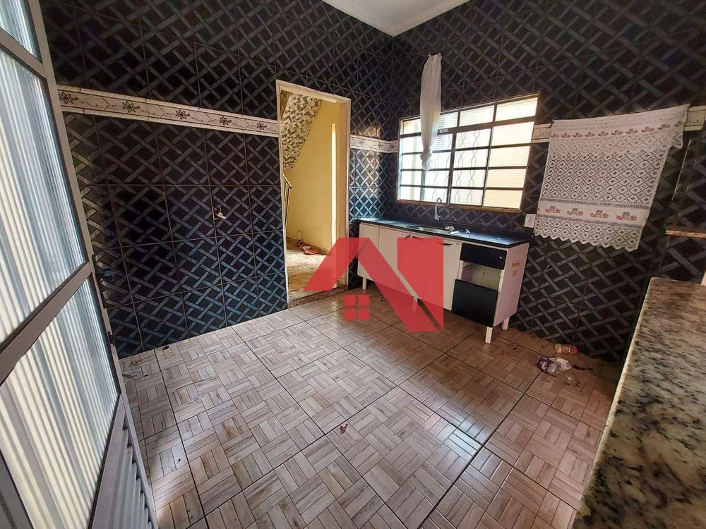 Casa, 3 quartos, 200 m² - Foto 2