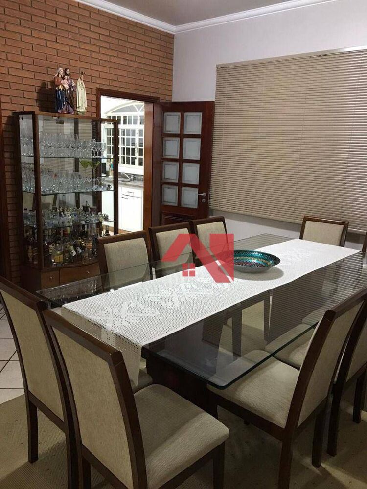 Casa, 3 quartos, 211 m² - Foto 4