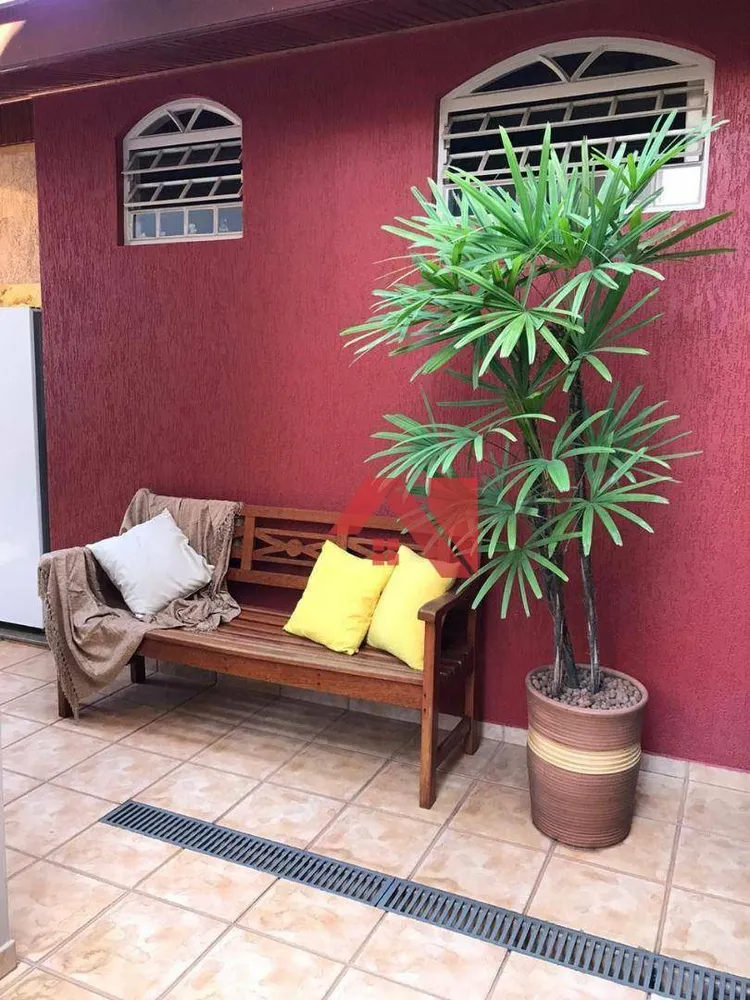 Casa, 3 quartos, 211 m² - Foto 2