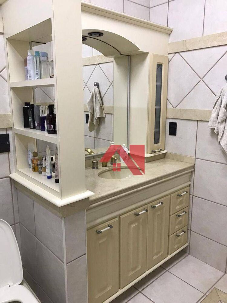 Casa, 3 quartos, 211 m² - Foto 1