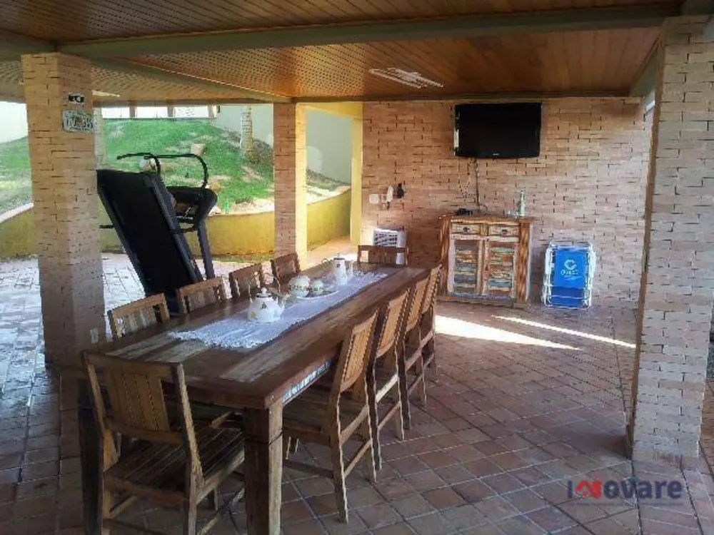 Sobrado, 4 quartos, 857 m² - Foto 1