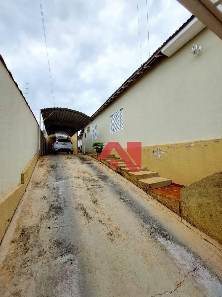 Casa, 3 quartos, 247 m² - Foto 1