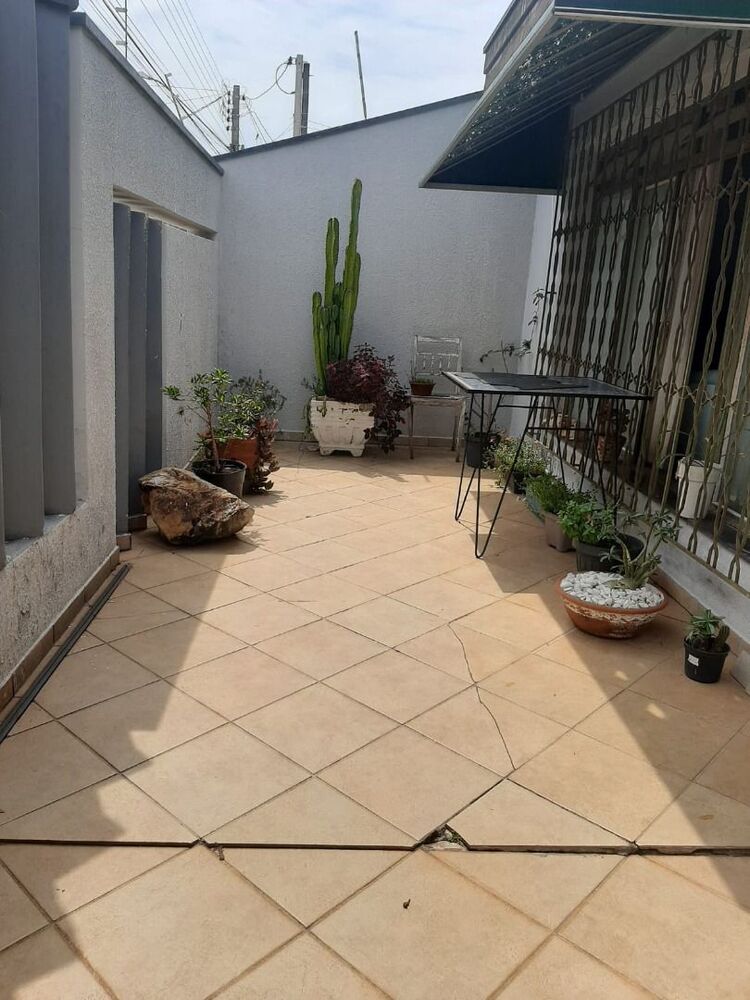 Casa à venda com 3 quartos, 145m² - Foto 2
