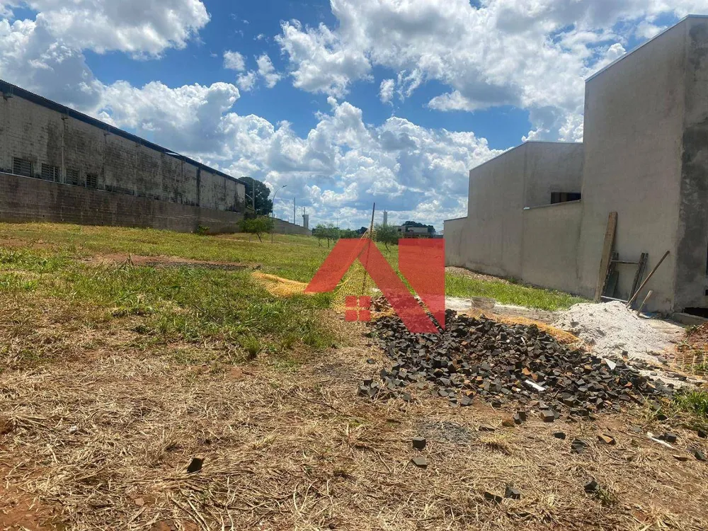 Loteamento e Condomínio, 300 m² - Foto 1
