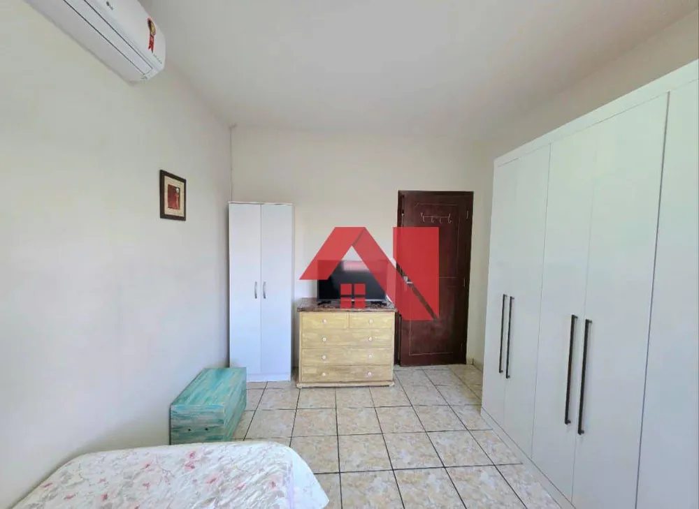 Casa, 3 quartos, 194 m² - Foto 1