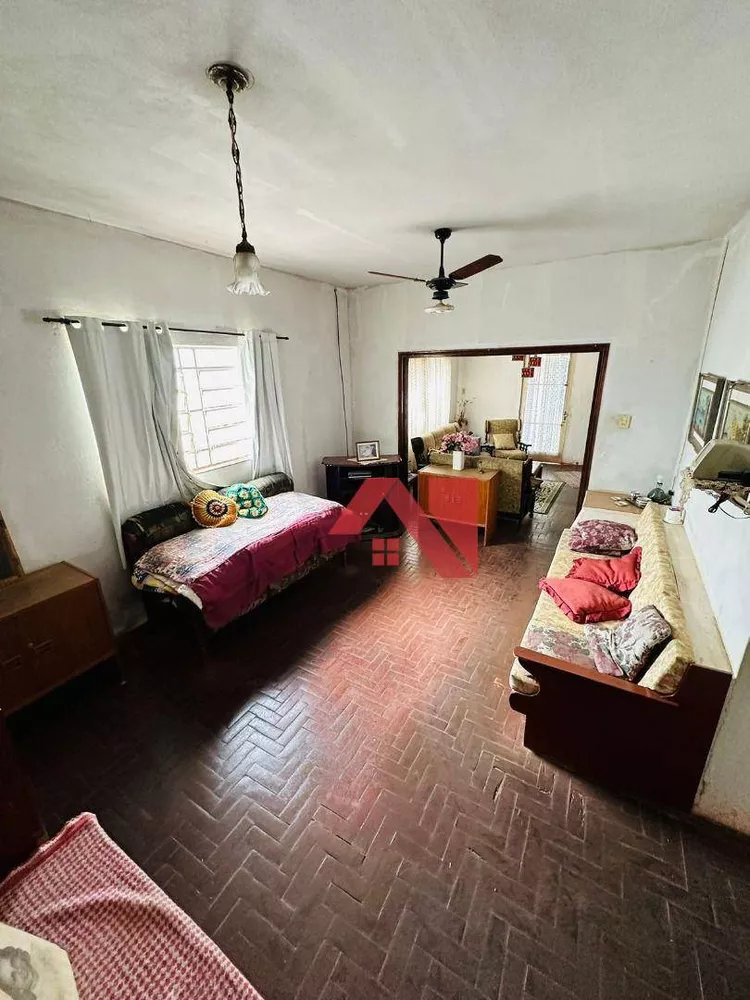 Casa à venda com 3 quartos, 200m² - Foto 3