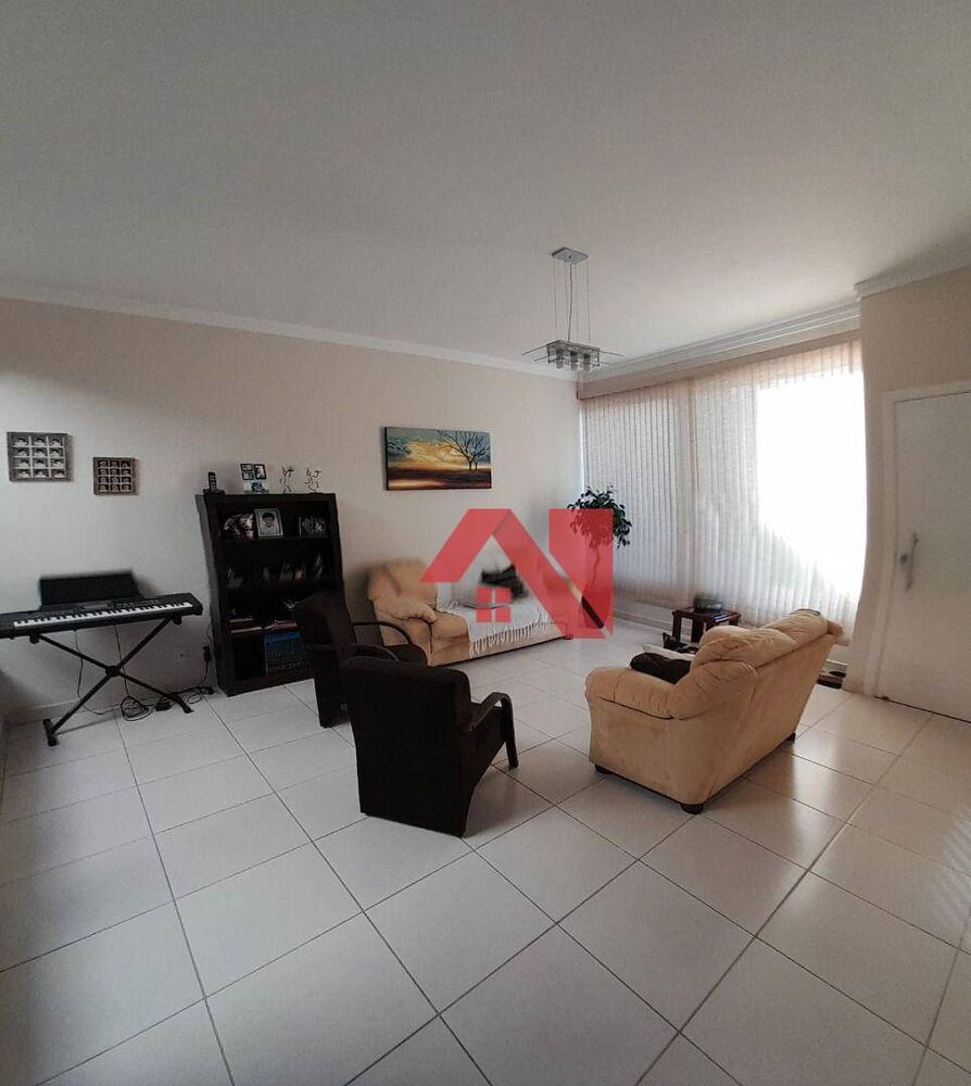 Sobrado à venda com 3 quartos, 275m² - Foto 1