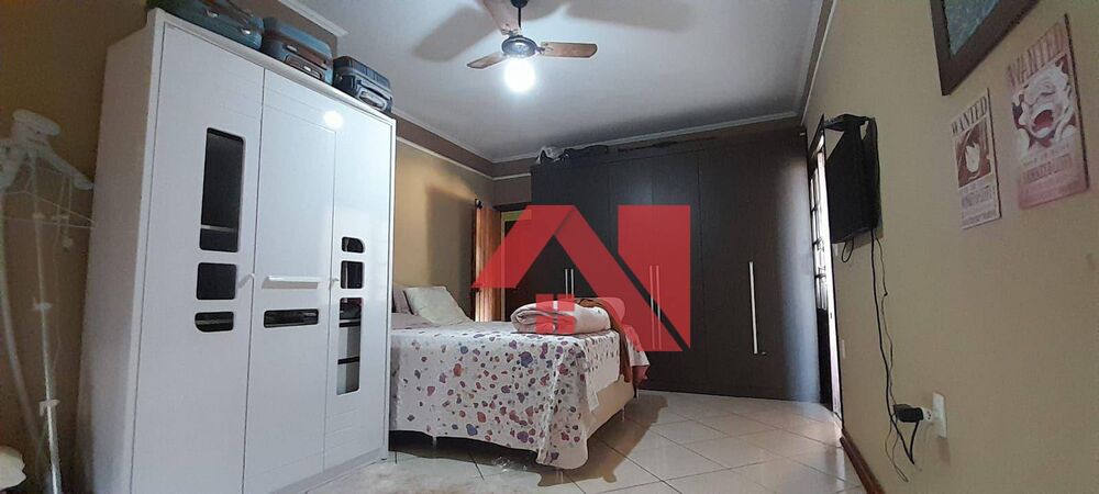 Casa, 4 quartos, 259 m² - Foto 3