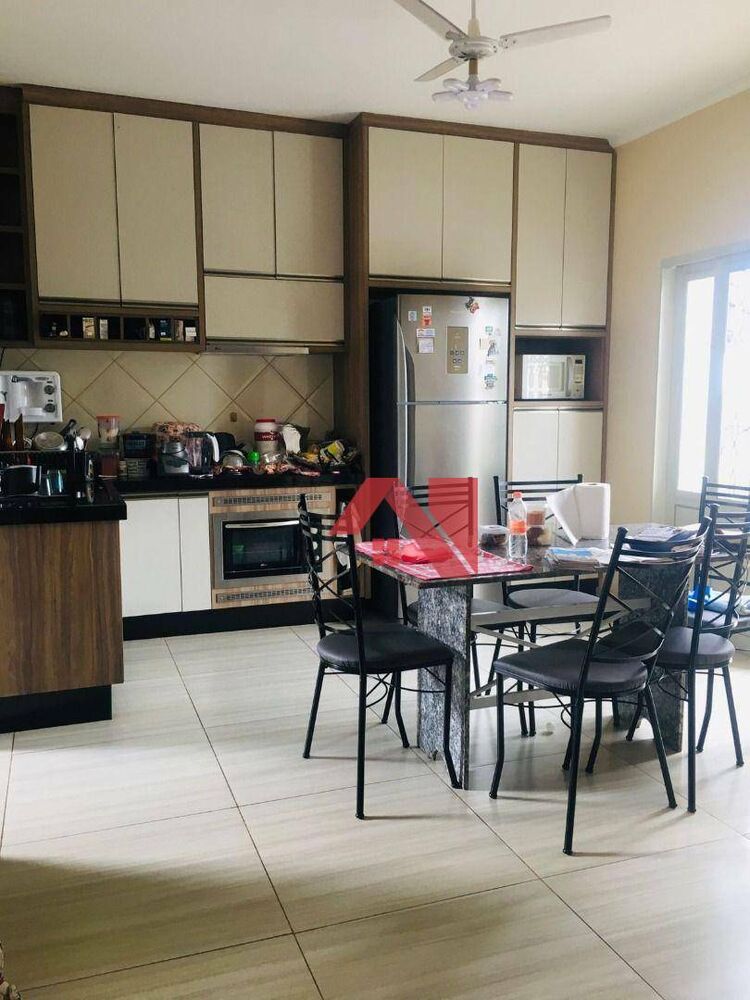 Casa, 3 quartos, 186 m² - Foto 4