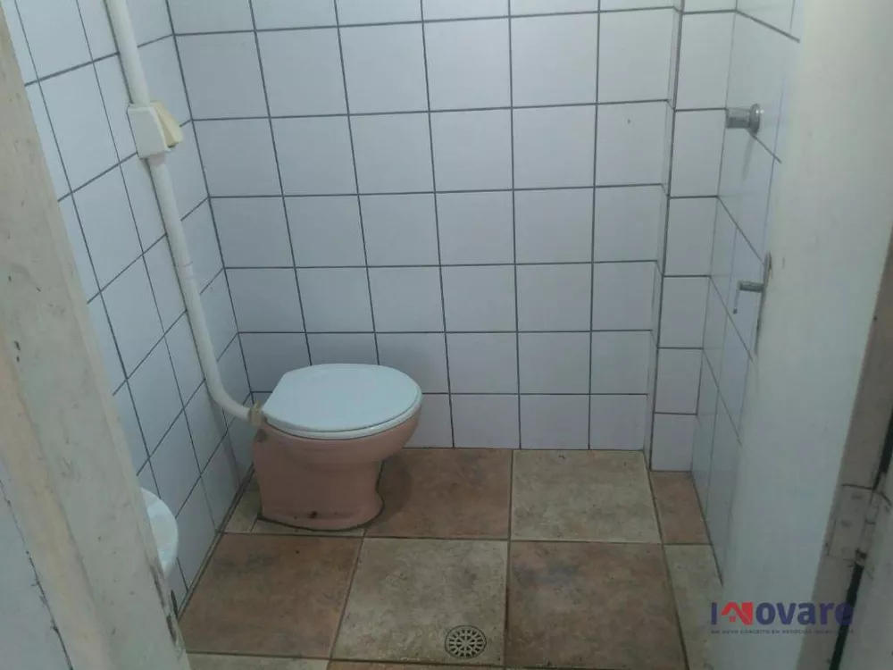 Casa à venda com 3 quartos, 200m² - Foto 1